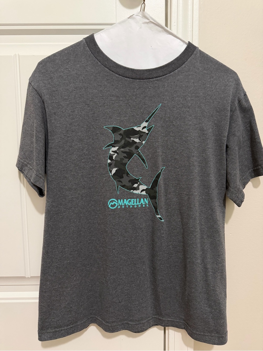 Magellan Outdoors Gray Logo Print Tee